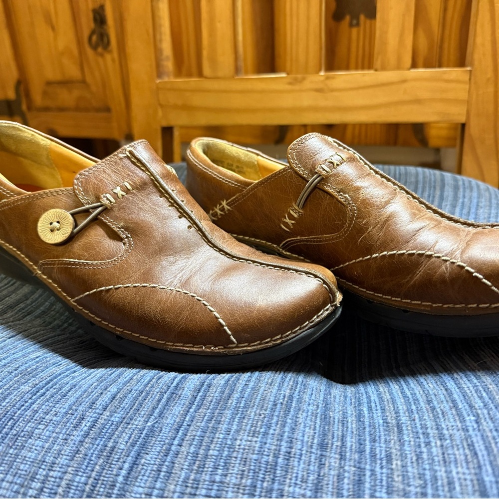Brown Leather Slip-On Loafers with Vintage Look